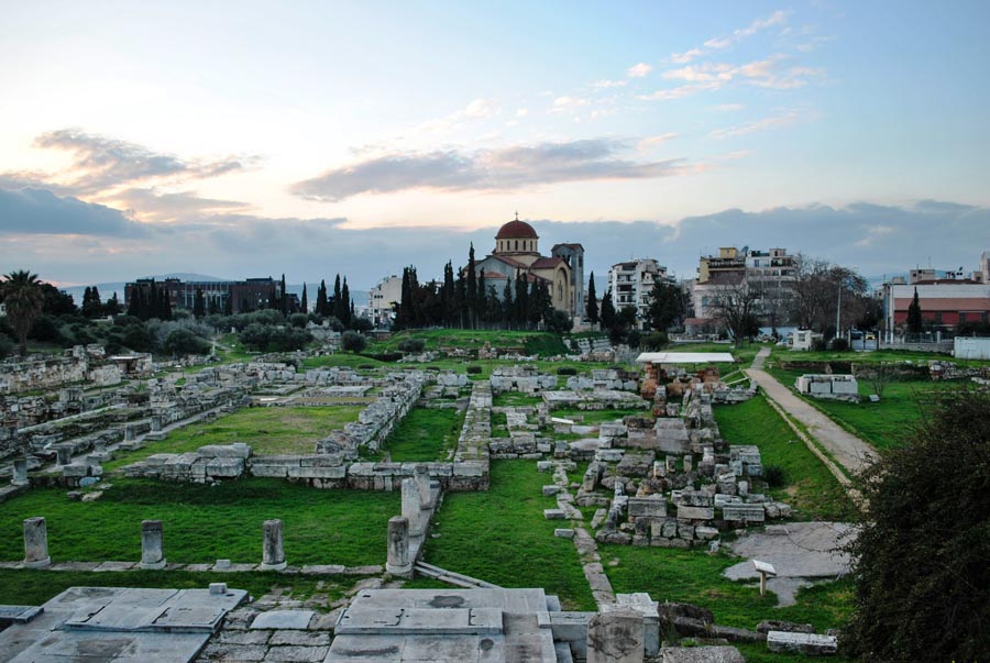 είναι η αξονική και η μέρα που βγαίνουμε ακόμα